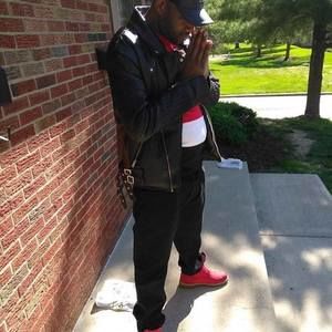 Meet your Posher, Lloyd